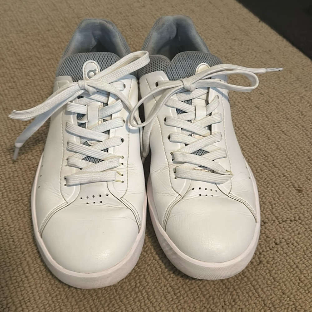 On Women’s The Rodger Advantage in White Nimbus